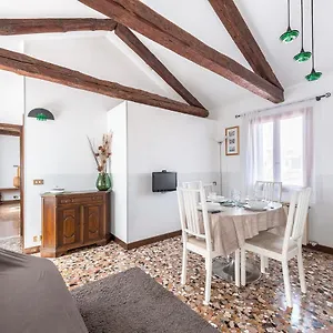 Colombina Like At 3 Bedrooms Fully Equipped Air Conditioned , Venice Italy